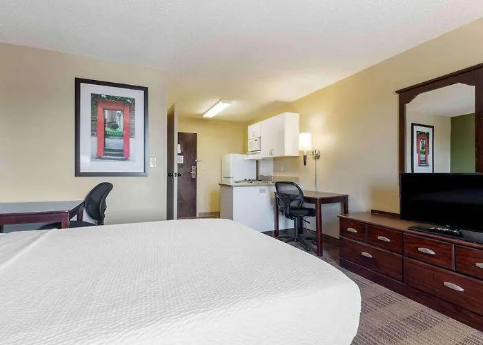Top Monthly Hotels in Dallas for Extended Stays